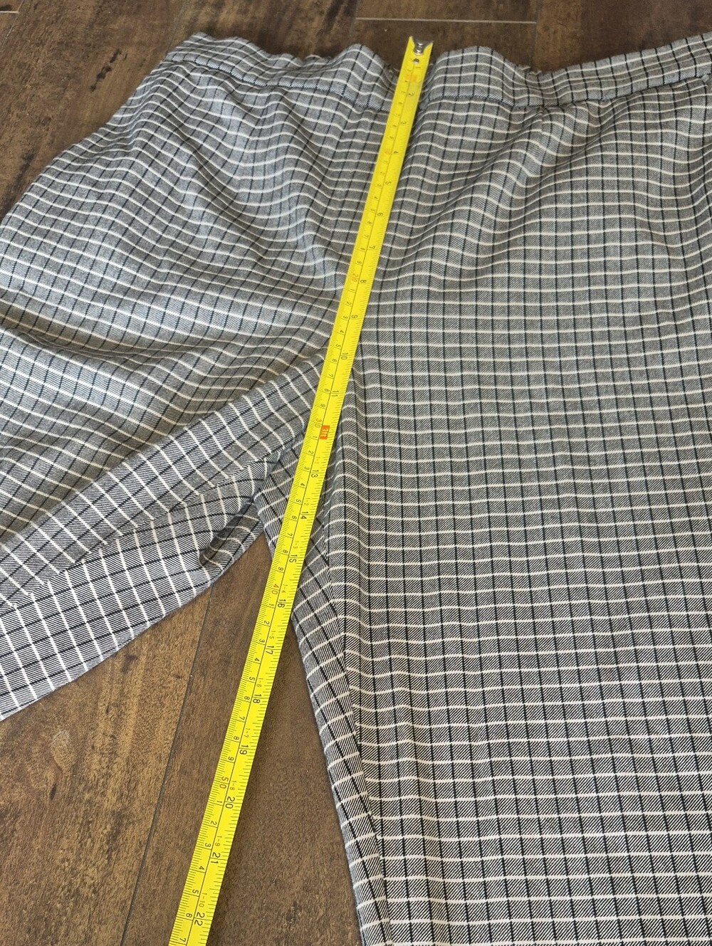 Babaton Aritzia Plaid Straight Leg Pants Size 10 Grey Black Career Trousers - Picture 6 of 7